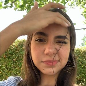 Meet your Posher, Andrea sofia